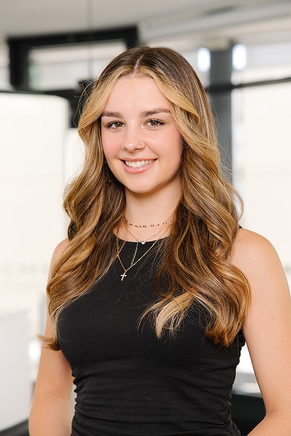 coiffeur-holzhaeusern-zug-laura-kramis